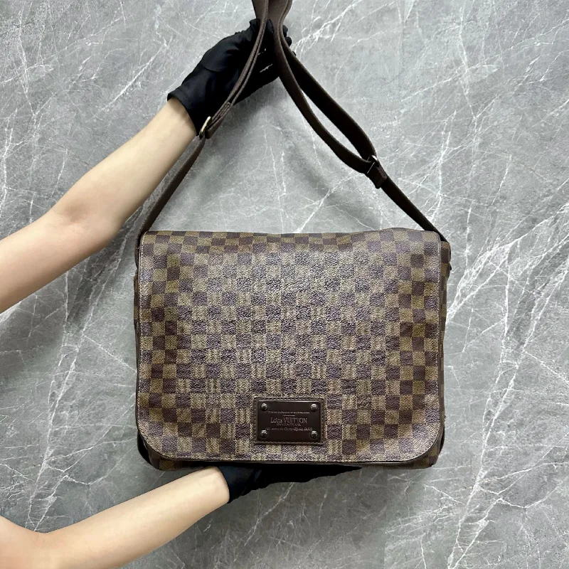 LV Messenger Brooklyn Naviglio Damiar Bag