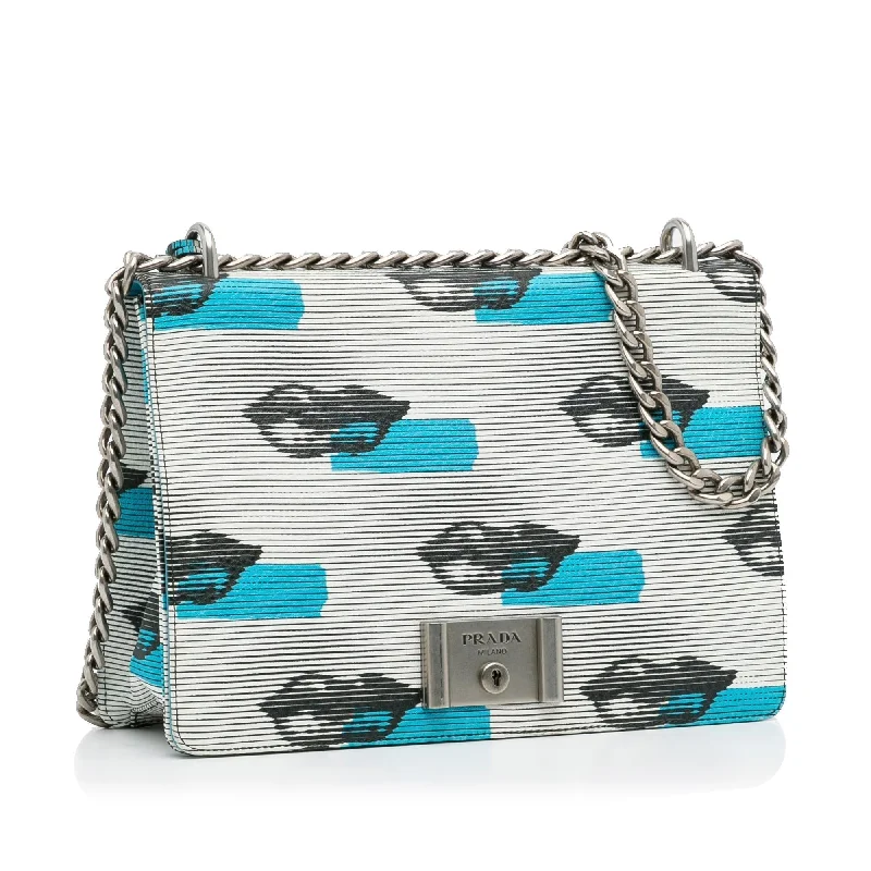 Prada Vitello Daino Lip Print Flap Bag (SHG-o50yHv)