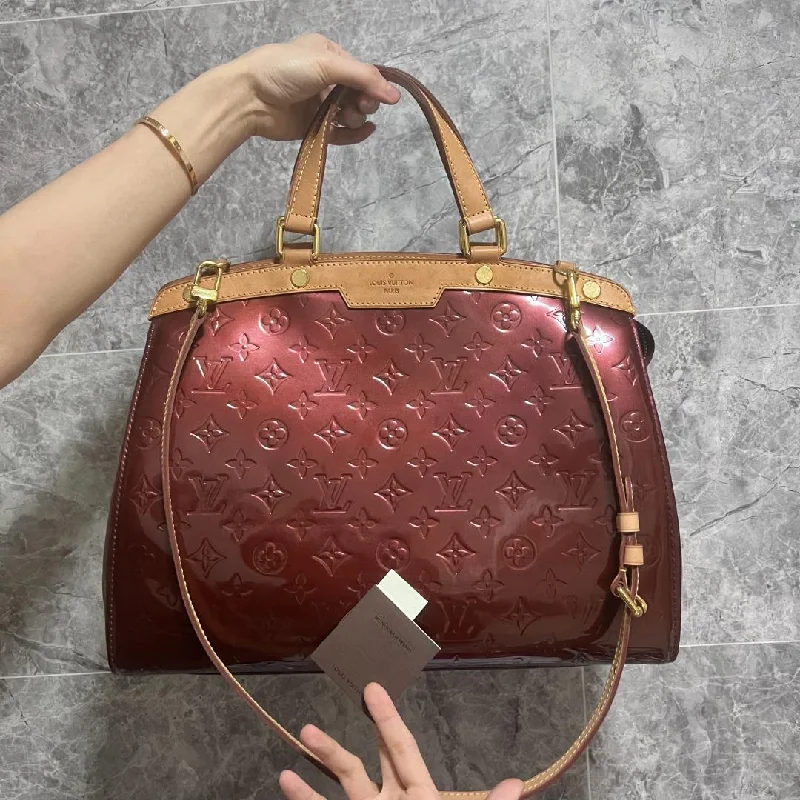 LV Brea Monogram Vernis GM