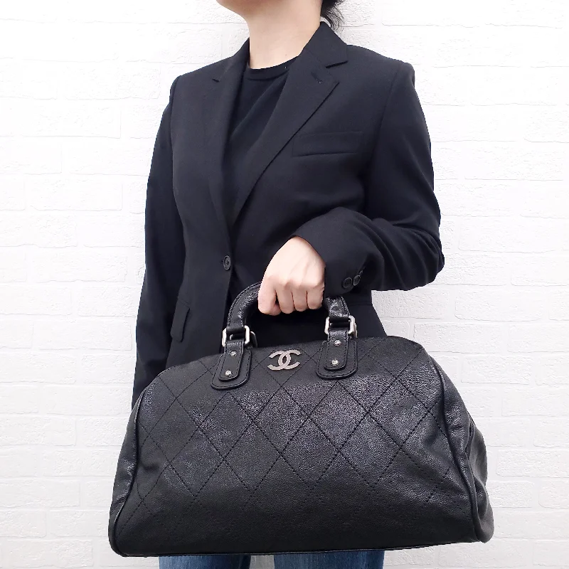 CHANEL BLACK DOCTOR BAG