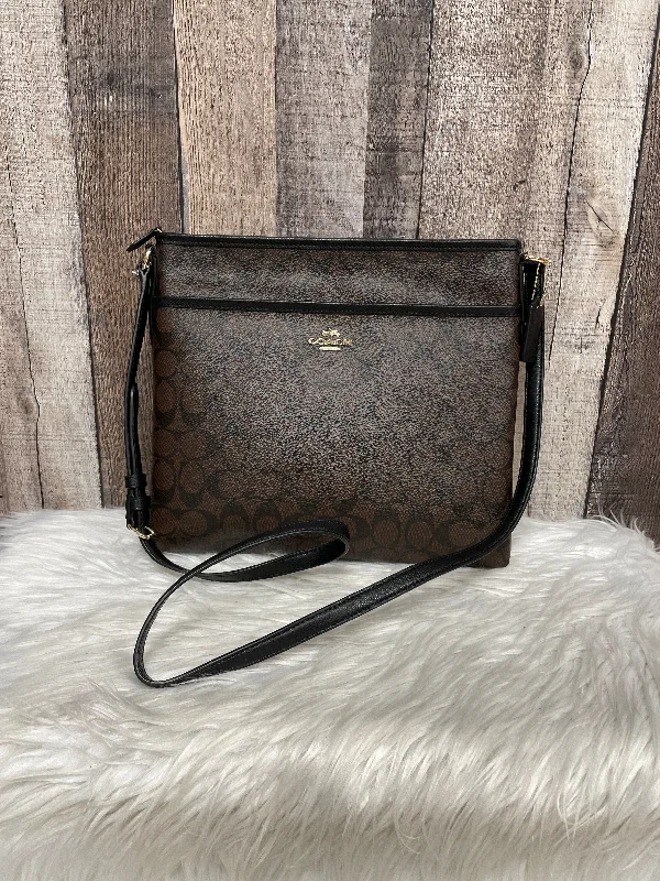 Crossbody Designer By Coach  Size: Large